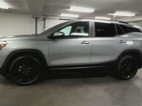 Certified 2024 GMC Terrain SLE w/ Driver Convenience Package AWD/4WD image 4