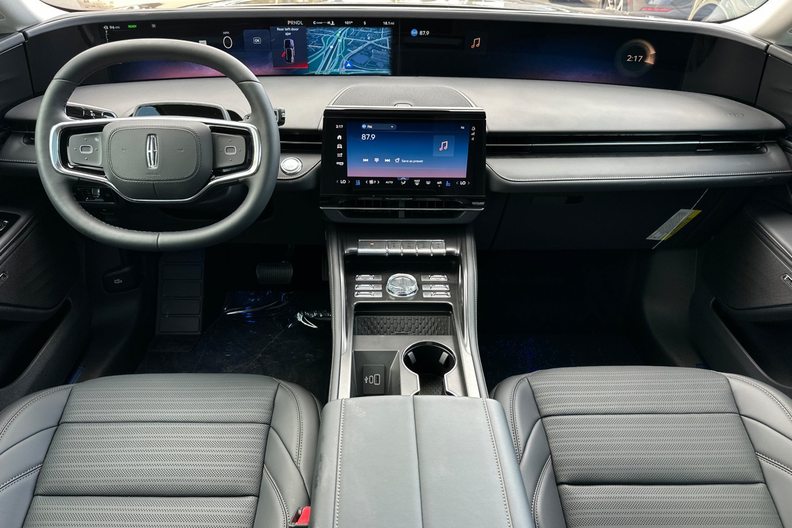 New 2026 Lincoln Nautilus Reserve w/ Jet Appearance Package AWD/4WD image 12