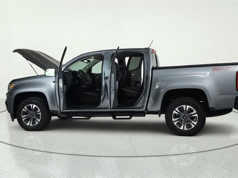 Used 2021 Chevrolet Colorado Z71 AWD/4WD image 6