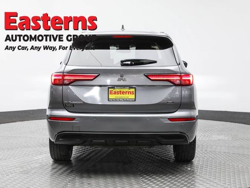 Used 2022 Mitsubishi Outlander SEL image 6