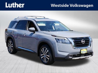 Used 2022 Nissan Pathfinder Platinum w/ Cargo Package