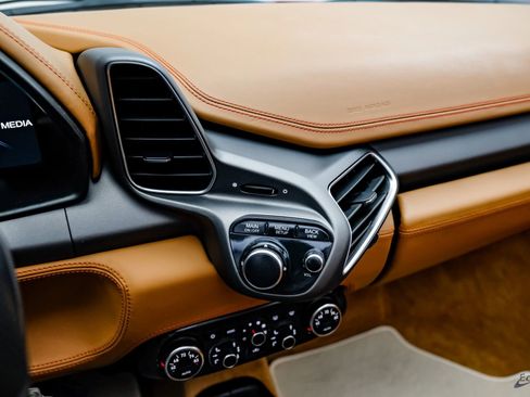 Used 2013 Ferrari 458 Spider image 89