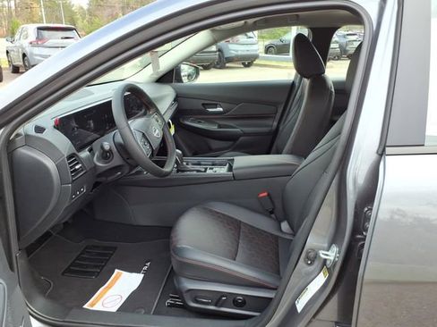 New 2026 Nissan Sentra SR FWD image 6