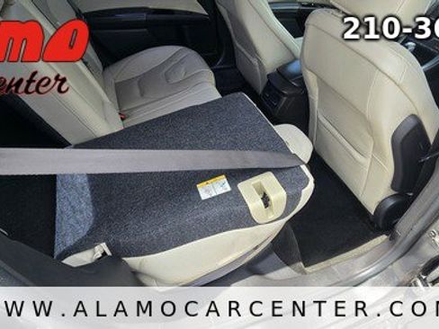 Used 2016 Ford Fusion Titanium FWD image 22