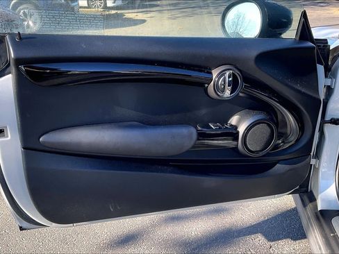 Used 2020 MINI Cooper 2-Door Hardtop image 24