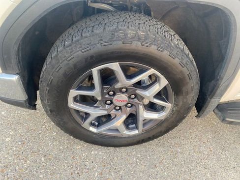 Used 2023 GMC Sierra 1500 SLT w/ SLT Premium Plus Package image 10