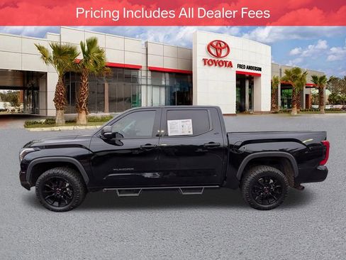 Used 2023 Toyota Tundra SR5 w/ SR5 Convenience Package AWD/4WD image 8