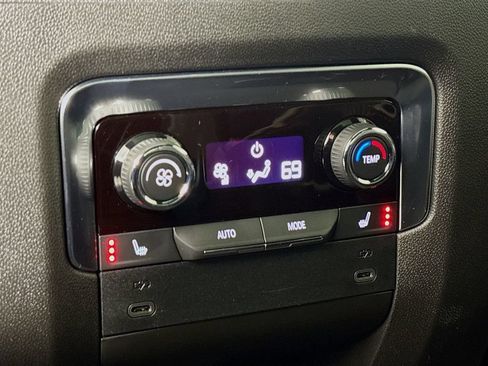 Used 2026 Chevrolet Tahoe Premier AWD/4WD image 28