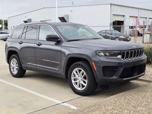 Used 2023 Jeep Grand Cherokee Laredo w/ Luxury Tech Group I AWD/4WD image 1