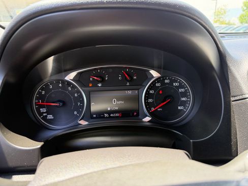 Used 2024 GMC Terrain SLT AWD/4WD image 19