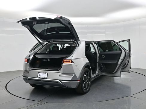 Used 2024 Hyundai Ioniq 5 Limited image 34