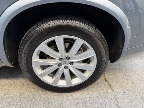 Used 2016 Volvo XC90 T6 Momentum AWD/4WD image 30