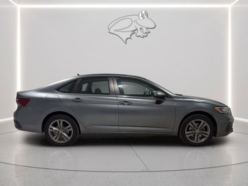 Used 2022 Volkswagen Jetta SE FWD image 7