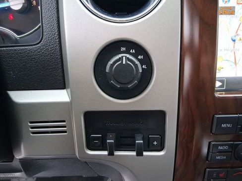 Used 2012 Ford F150 Lariat w/ Lariat Chrome Pkg image 18