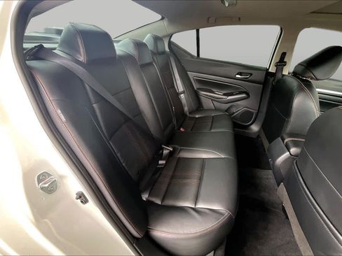 Certified 2024 Nissan Altima 2.5 SR w/ SR Premium Package FWD image 21