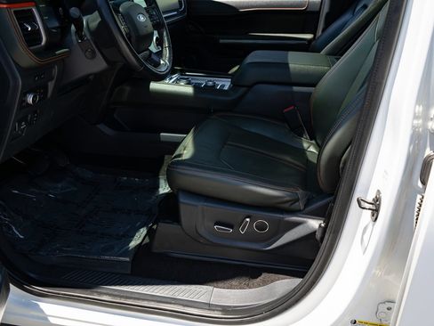 Used 2022 Ford Expedition Timberline AWD/4WD image 17