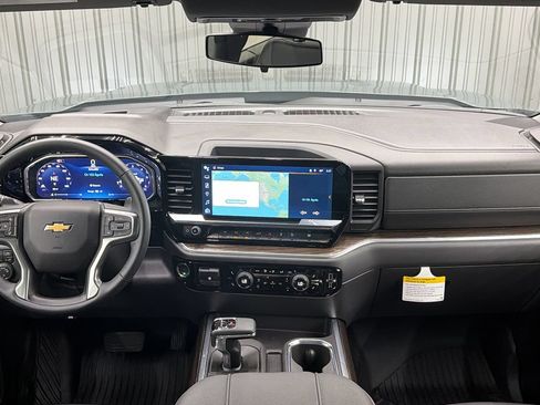 Used 2026 Chevrolet Silverado 1500 LT AWD/4WD image 33