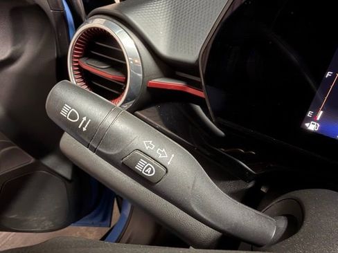 Used 2024 Chevrolet Trax RS w/ Sunroof Package image 32