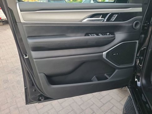 New 2025 Jeep Wagoneer 2WD w/ Convenience Group I image 42