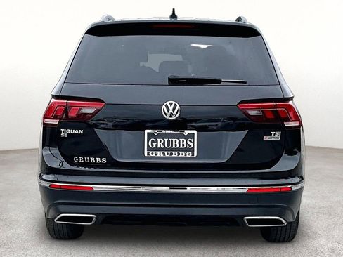 Used 2018 Volkswagen Tiguan SEL AWD/4WD image 6