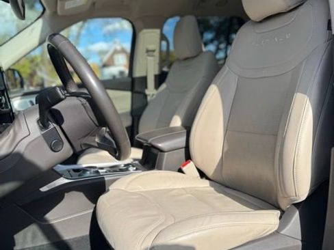 Certified 2023 Ford Explorer Platinum w/ Technology Package image 13