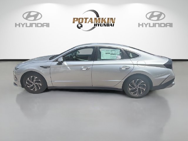 New 2026 Hyundai Sonata Blue FWD image 8