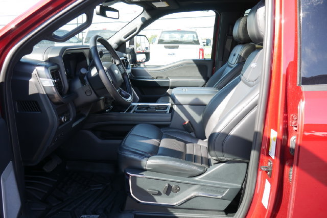 Used 2026 Ford F250 Platinum AWD/4WD image 2