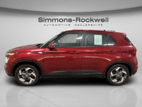 Used 2024 Hyundai Venue SEL image 8
