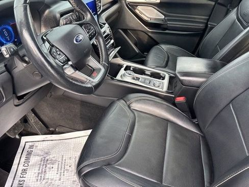 Used 2021 Ford Explorer ST w/ ST Street Pack image 11