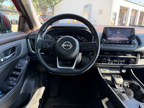 Used 2023 Nissan Rogue SV AWD/4WD image 13