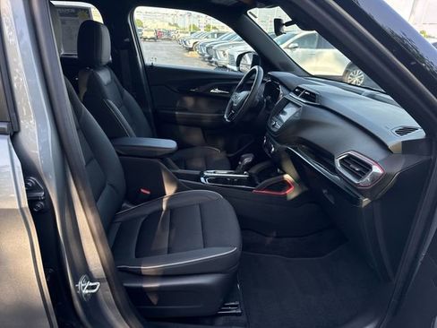 Used 2023 Chevrolet TrailBlazer RS AWD/4WD image 17