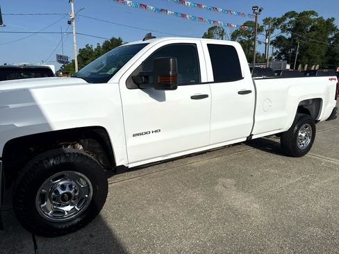 Used 2019 Chevrolet Silverado 2500 W/T w/ WT Convenience Package image 4
