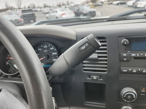 Used 2008 GMC Sierra 1500 W/T w/ SL Package image 4