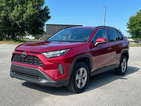 Used 2025 Toyota RAV4 XLE FWD image 1