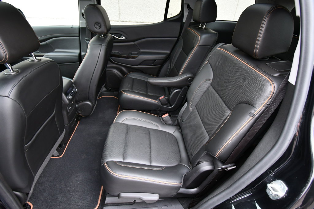 Used 2021 GMC Acadia AT4 w/ GMC Pro Grade Package AWD/4WD image 16