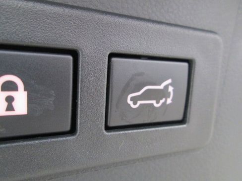 Used 2022 Subaru Outback Premium w/ Popular Package #1 image 12