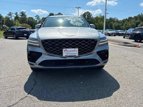 Used 2025 Genesis GV80 3.5T e-SC AWD/4WD image 2