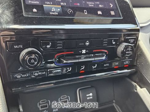 Used 2024 Jeep Grand Cherokee L Laredo RWD image 21