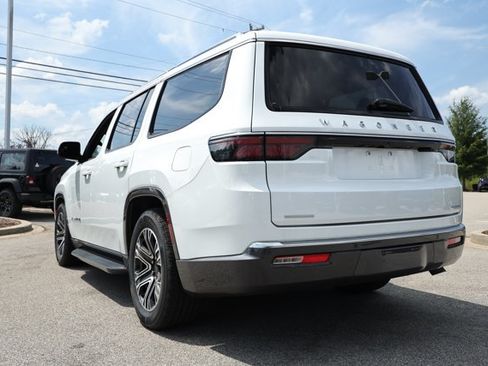 Used 2022 Jeep Wagoneer Series III AWD/4WD image 8