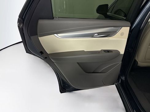 Used 2019 Cadillac XT5 Luxury FWD image 27