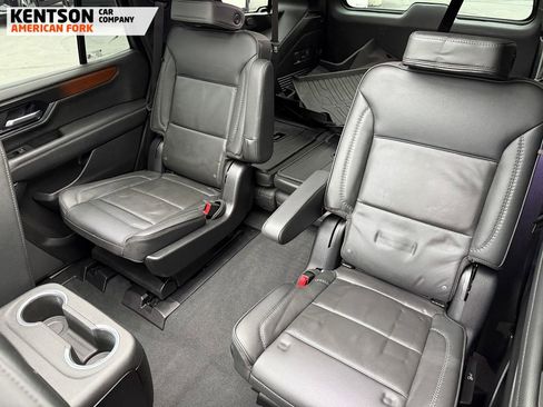 Used 2025 GMC Yukon Denali w/ Sun & Power Step Package image 36