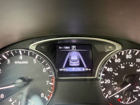 Used 2018 Nissan Pathfinder SV w/ SV Tech Package AWD/4WD image 13
