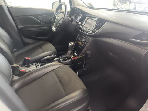 Used 2022 Buick Encore Preferred w/ Safety Package AWD/4WD image 8