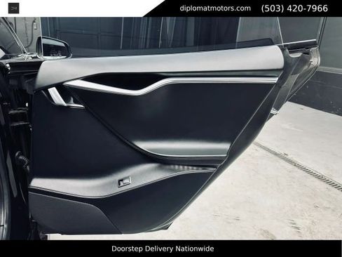 Used 2015 Tesla Model S 70D AWD/4WD image 27