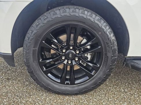 Used 2023 Ford Expedition XLT image 35