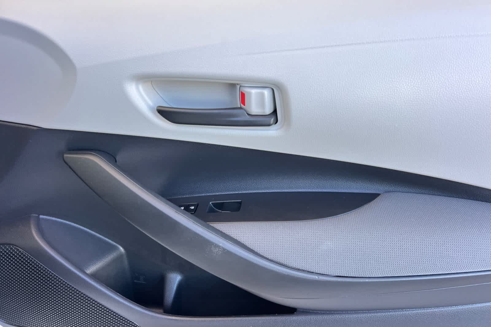 Certified 2022 Toyota Corolla LE FWD image 17