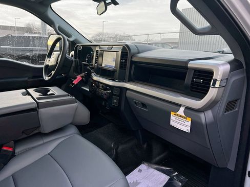 New 2025 Ford F550 4x4 Regular Cab Super Duty image 23