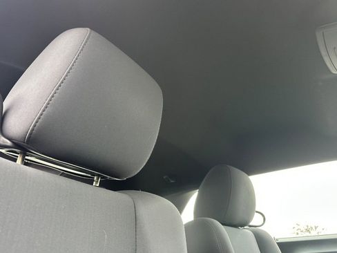 Used 2010 Dodge Challenger R/T image 17