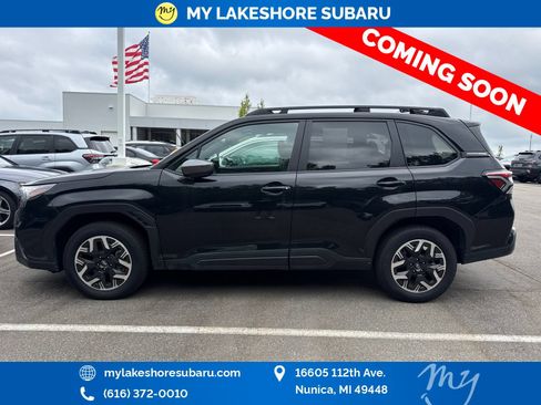 Used 2025 Subaru Forester Premium AWD/4WD image 4