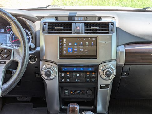 Used 2018 Toyota 4Runner Limited AWD/4WD image 11